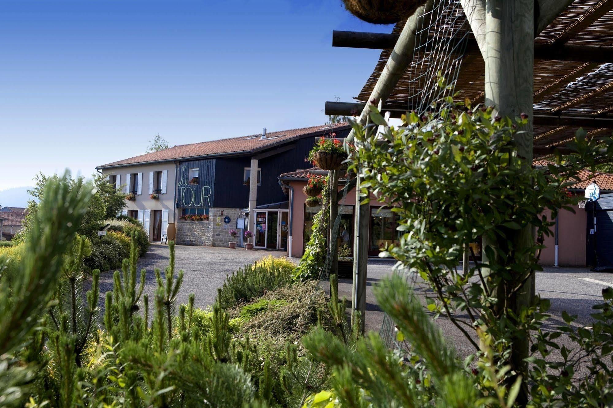 Hotel Restaurant La Tour Dunières Buitenkant foto